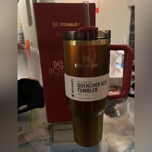 Stanley x Lainey Wilson Country Gold Quencher Tumbler H2.0 40OZ (READY TO SHIP)